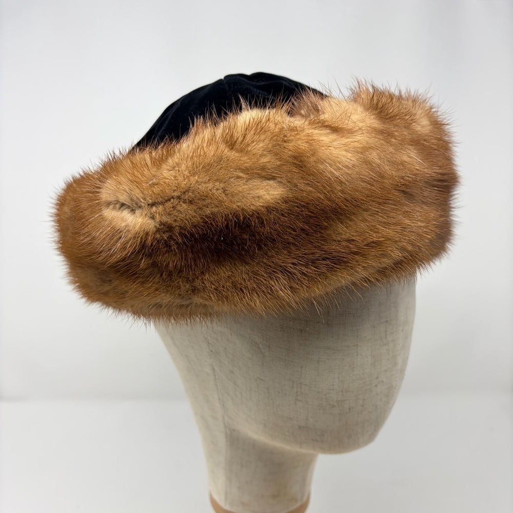 Vintage Betmar Mink Fur‎ Trim Velvet Hat Union Made USA